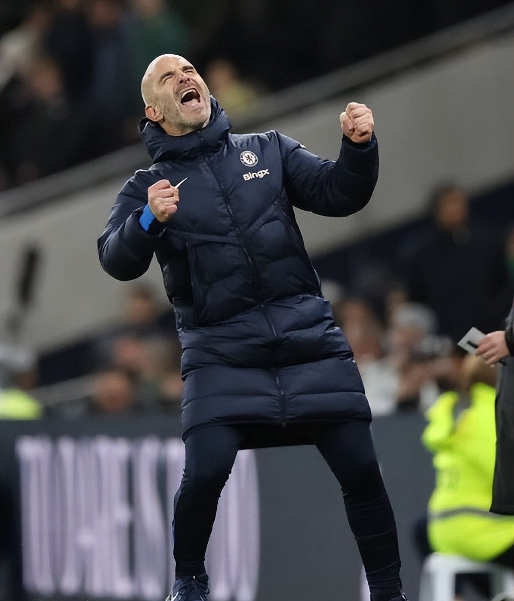 曼联怒砍60分切尔西今晨绝杀压哨，网友：字母哥怒砍42分的简单介绍